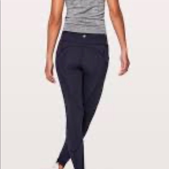 Lululemon all the right places pants ‘28 length - Picture 2 of 2